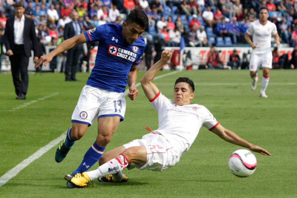 Los jugadores de Toluca tuvieron algunas entradas fuertes (CARLOS MEJÍA. EL UNIVERSAL)
