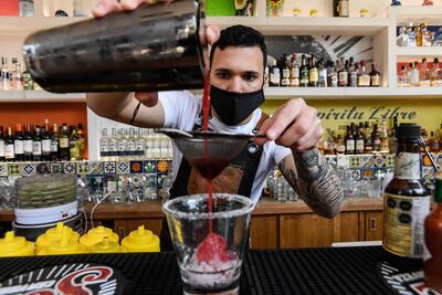 Bares, antros, actividades masivas y estadios, permitidos desde el lunes en Querétaro