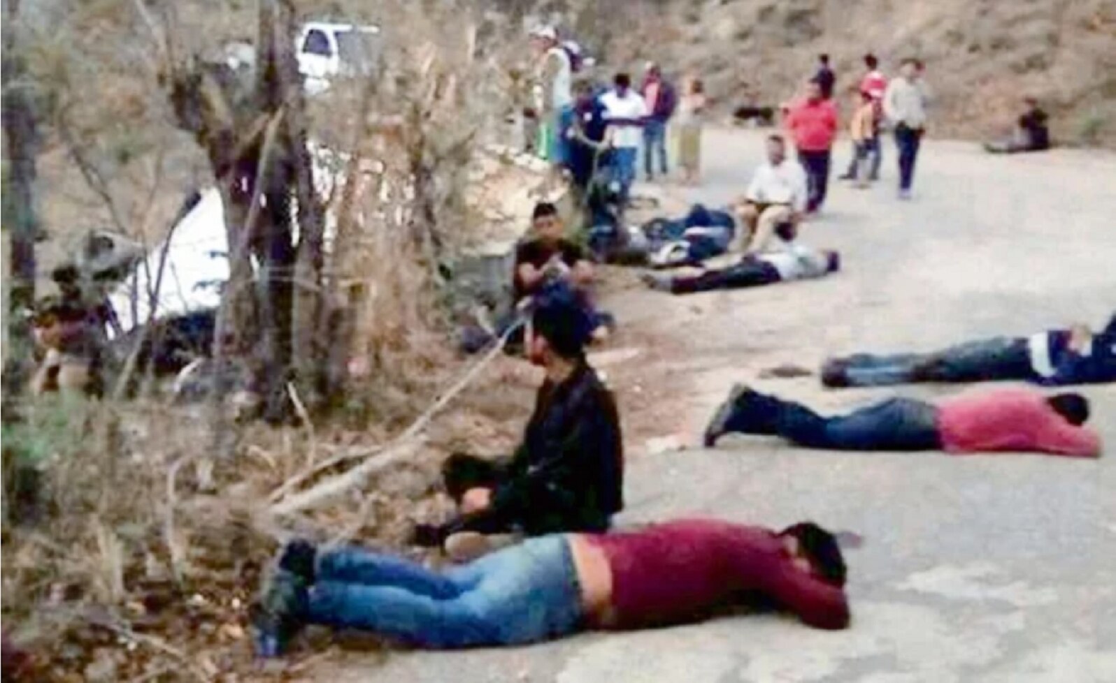 Deja volcadura 25 migrantes muertos y 30 lesionados