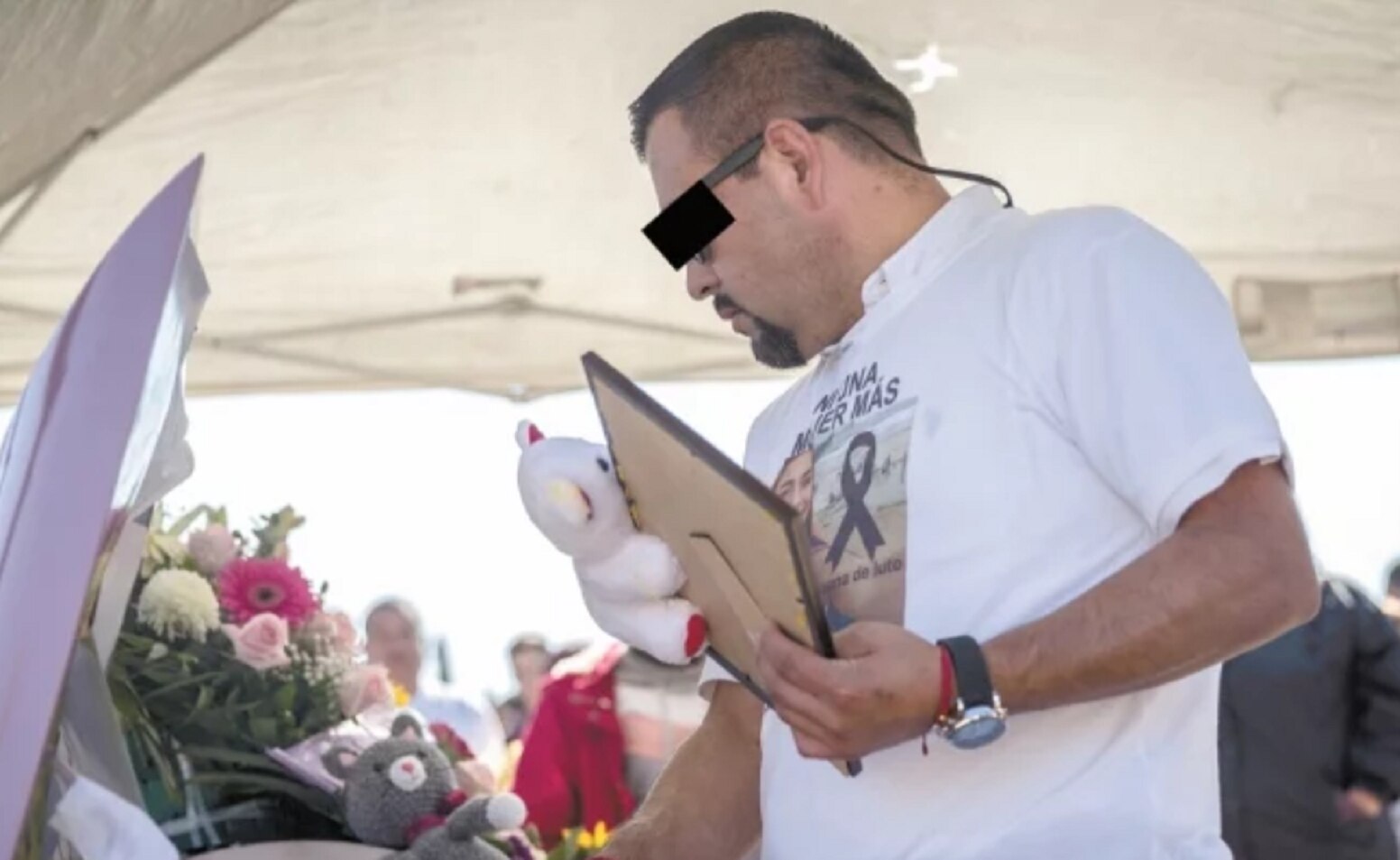 Feminicida de Marbella fue al funeral con playera de “ni una más”