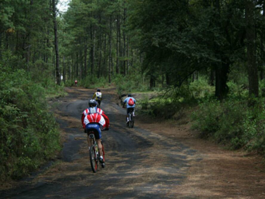 Realizan nueva fecha de campeonato de ciclismo