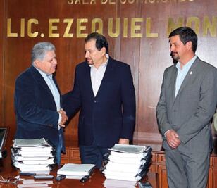 Congreso local recibe presupuesto 2015