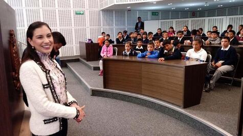 Visitan 1,120 estudiantes exposición de la Revolución 