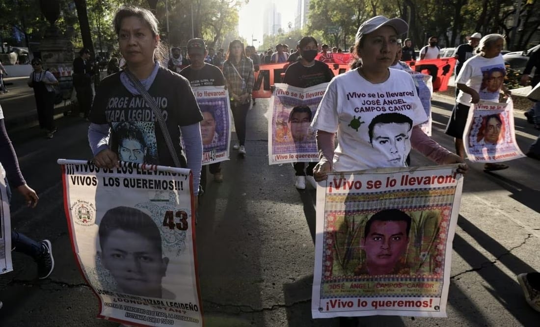 Caso Ayotzinapa: Jueza dicta auto de formal prisión contra 8 militares ...