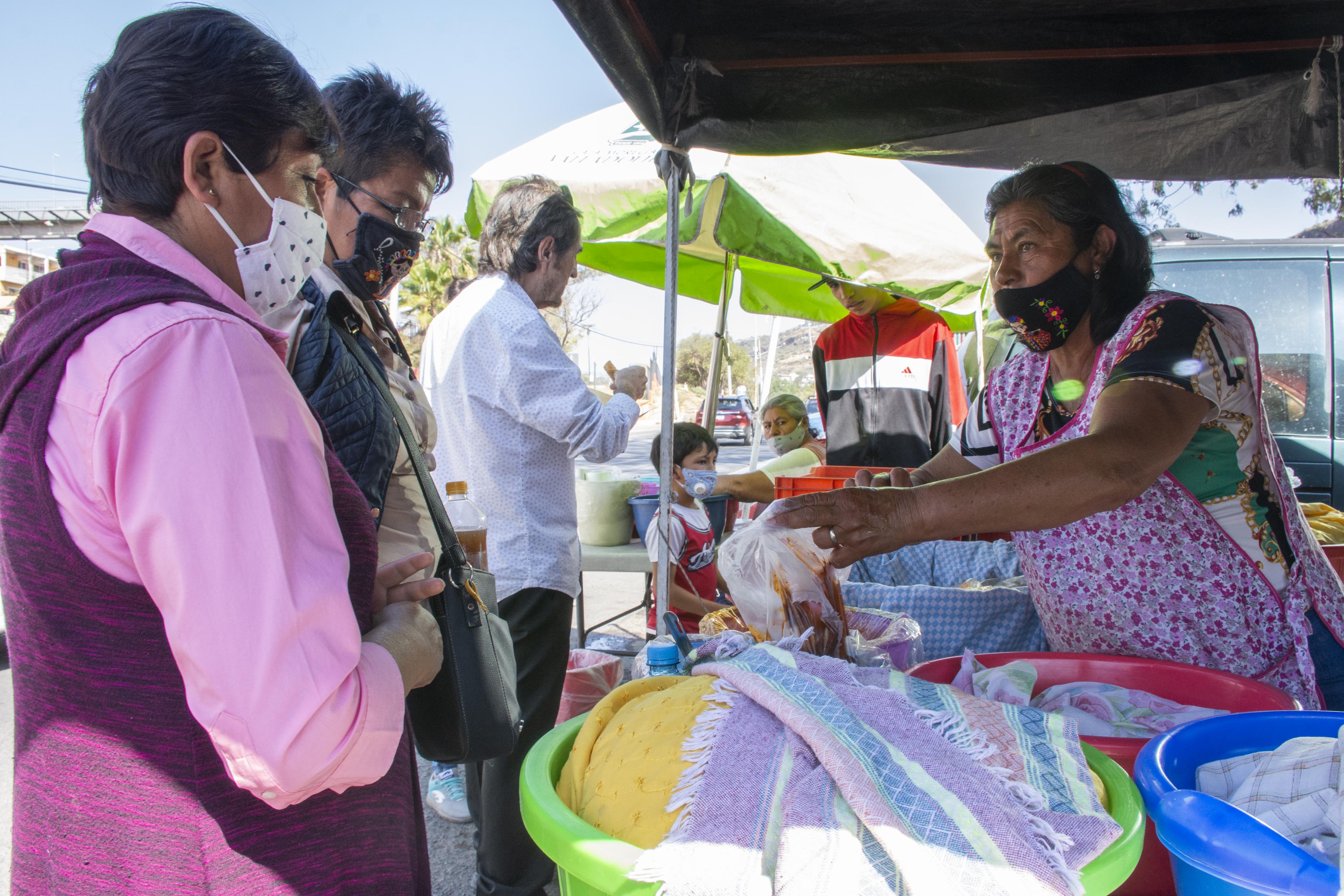 A pesar de la crisis, doña Paty sigue vendiendo tacos a 2 pesos en Querétaro