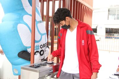 Instalan sistema de torniquetes en dos Bachilleres