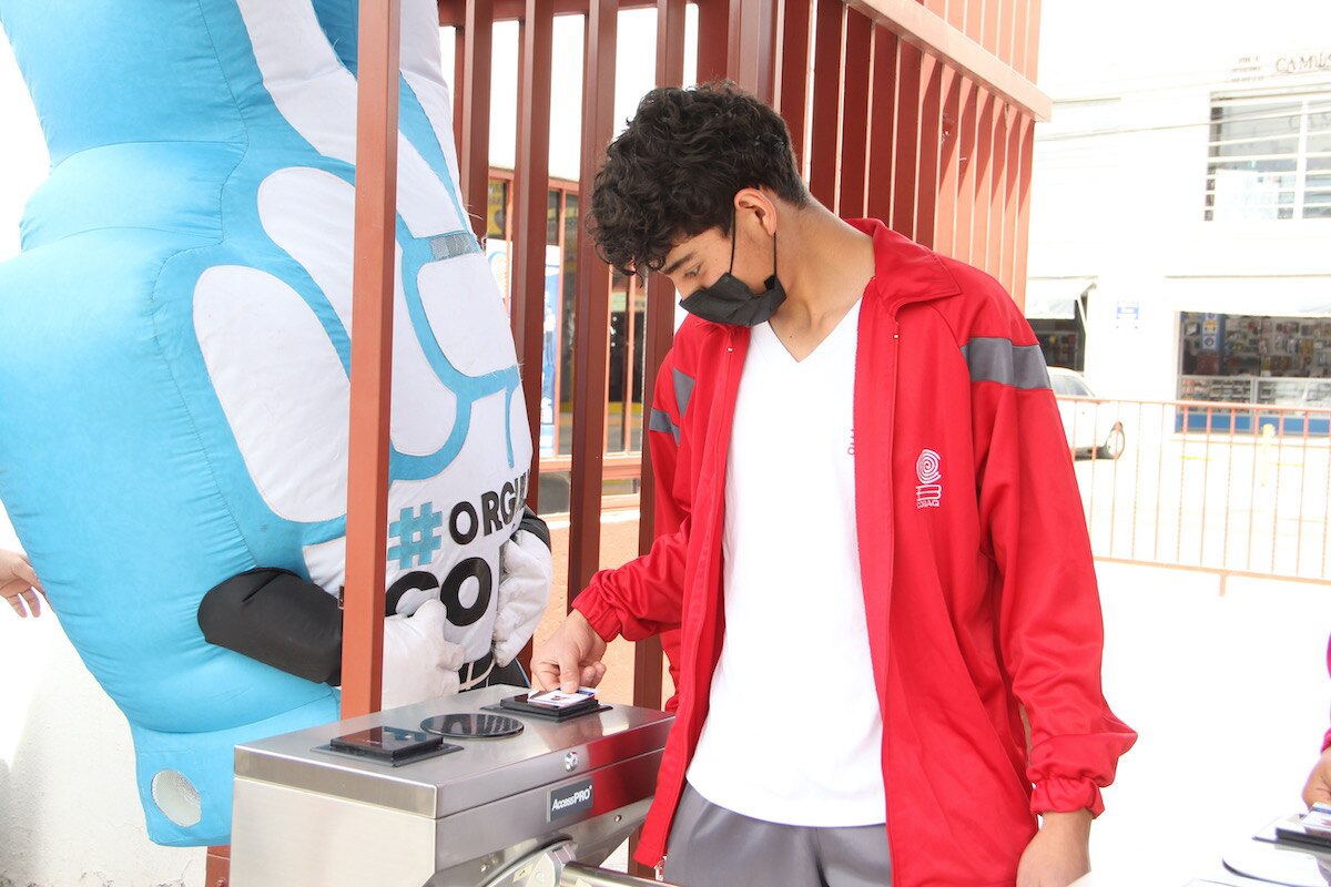 Instalan sistema de torniquetes en dos Bachilleres