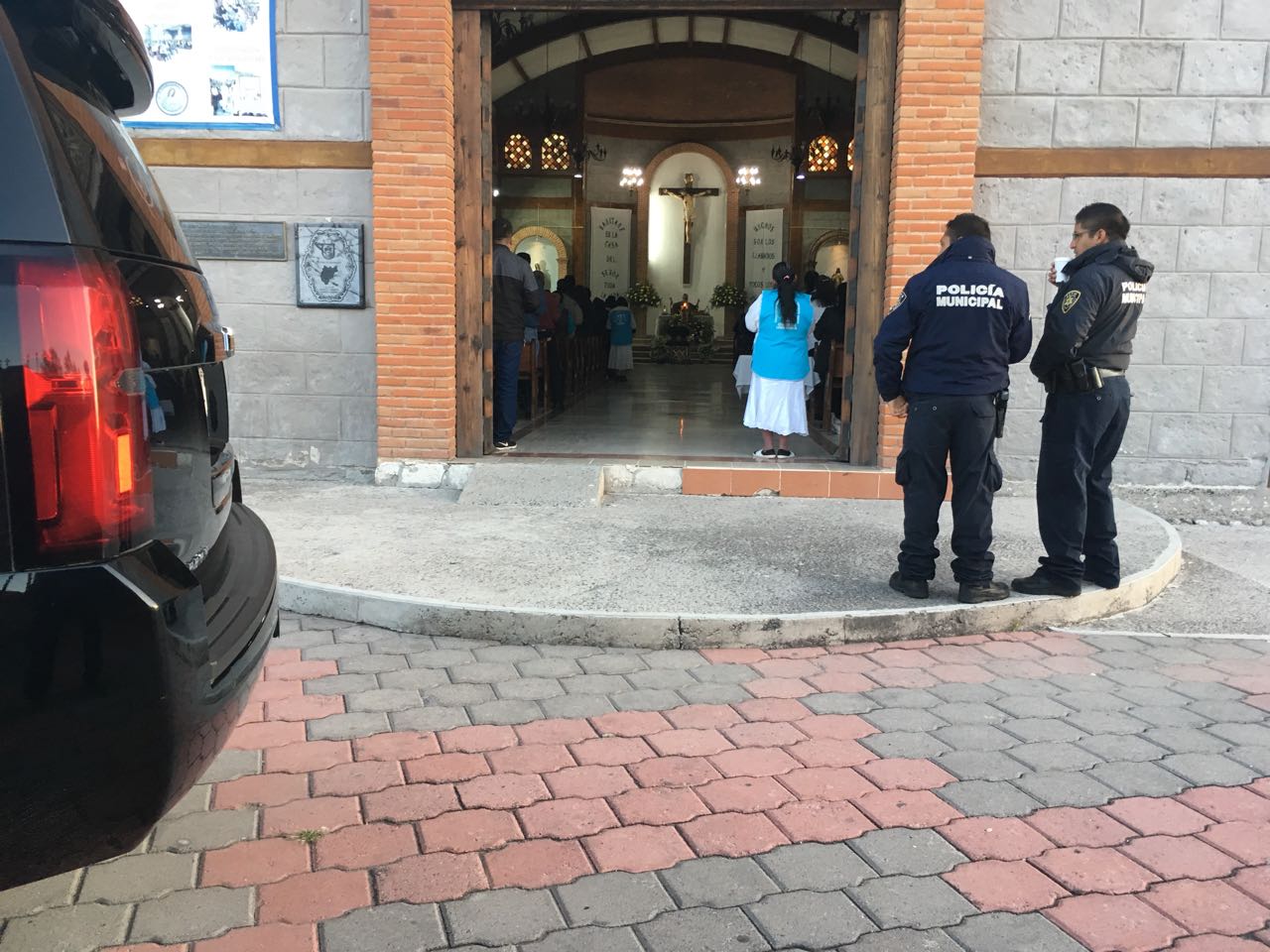 Despiden a oficial caído