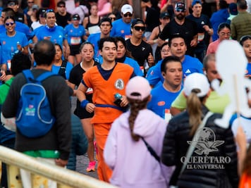 Miles de corredores iluminan Querétaro