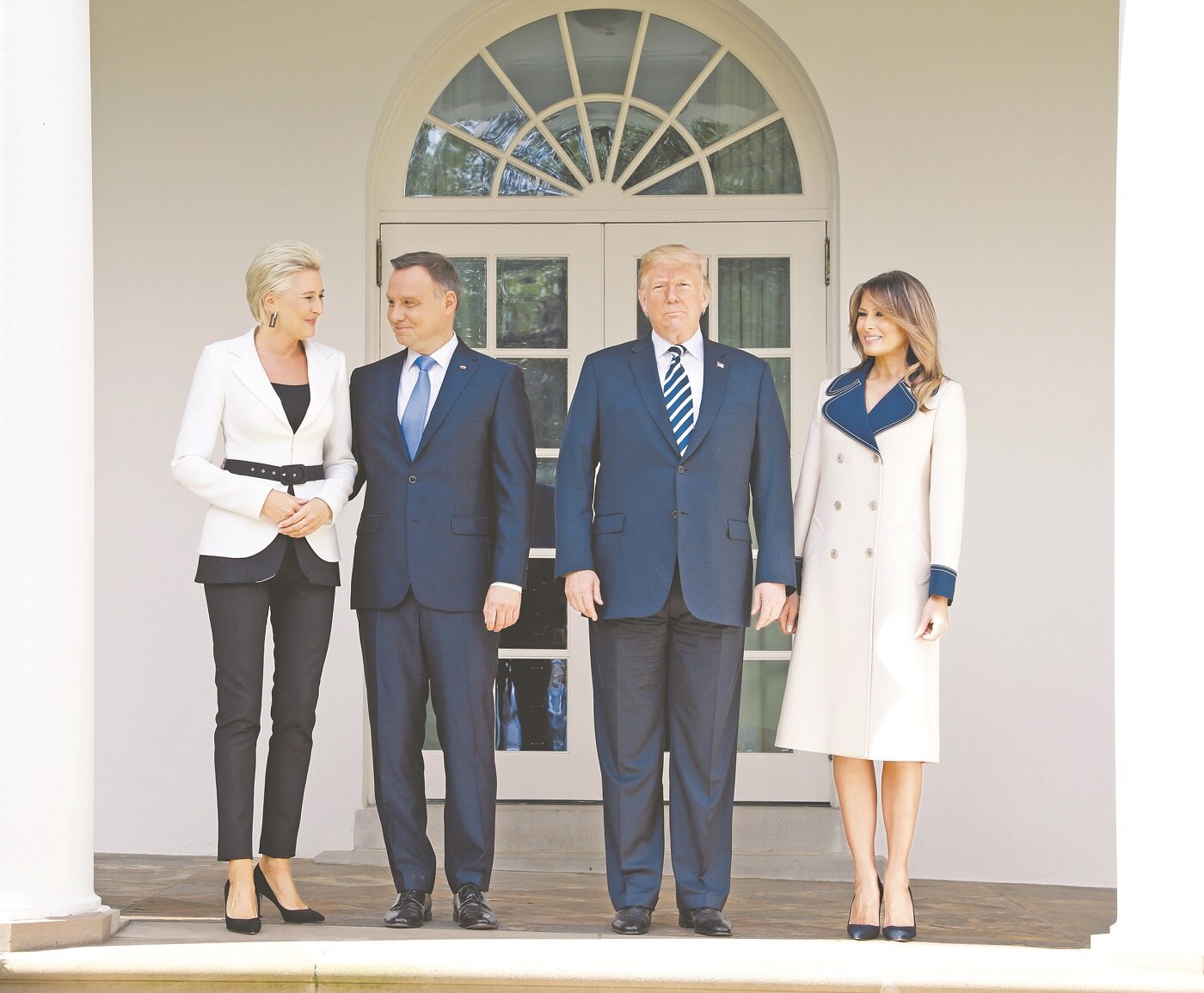 El presidente de Polonia y su esposa, Adrzej Duda y Agata Kornhauser-Duda, visitaron ayer a Donald Trump y Melania Trump en la Casa Blanca. Foto: KEVIN LAMARQUE. REUTERS
