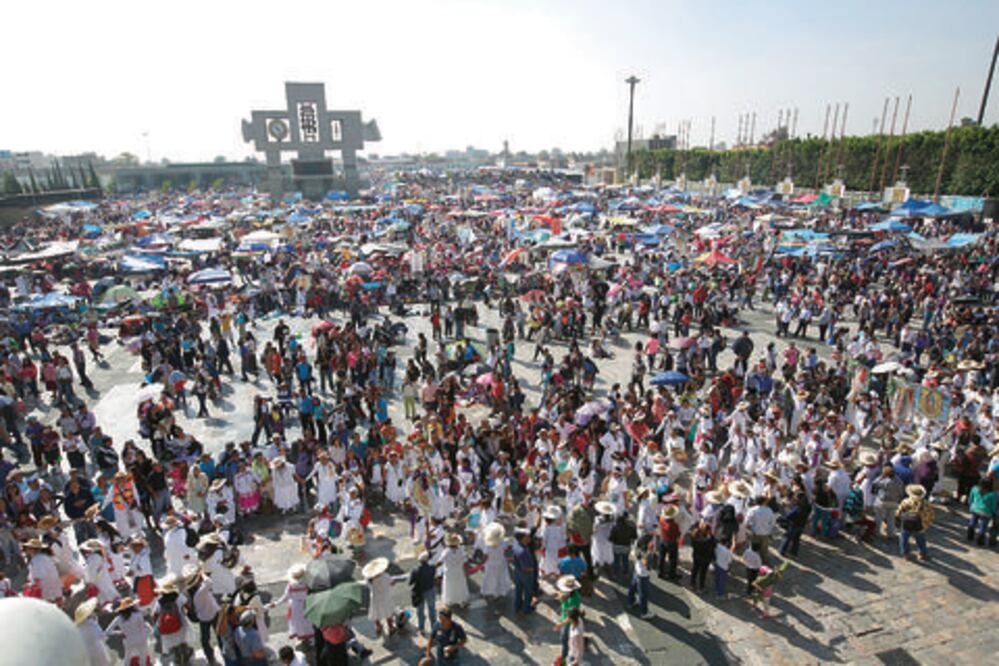Agradecidos, llegan a la Basílica 56 mil peregrinos