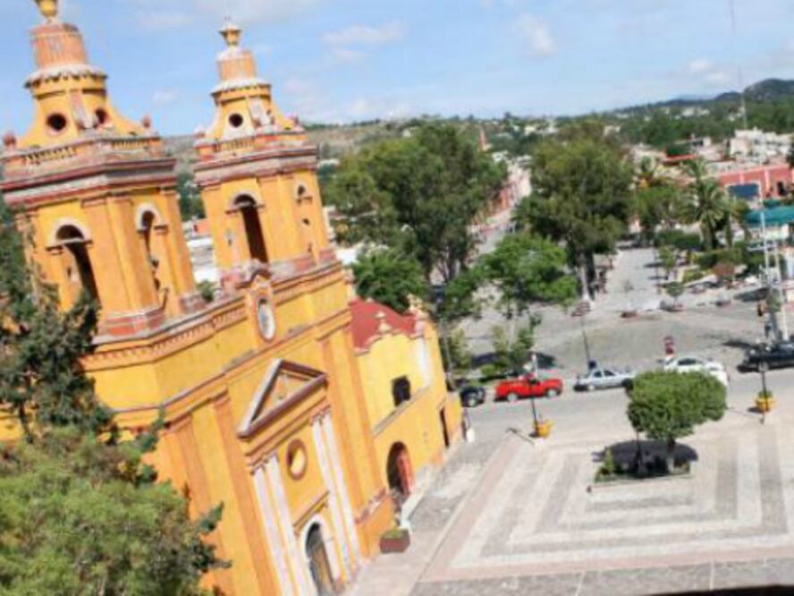 Capacitan a presidencias municipales