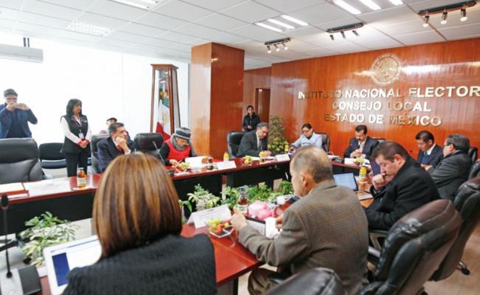 Por acoso sexual y laboral, INE destituye a servidor público