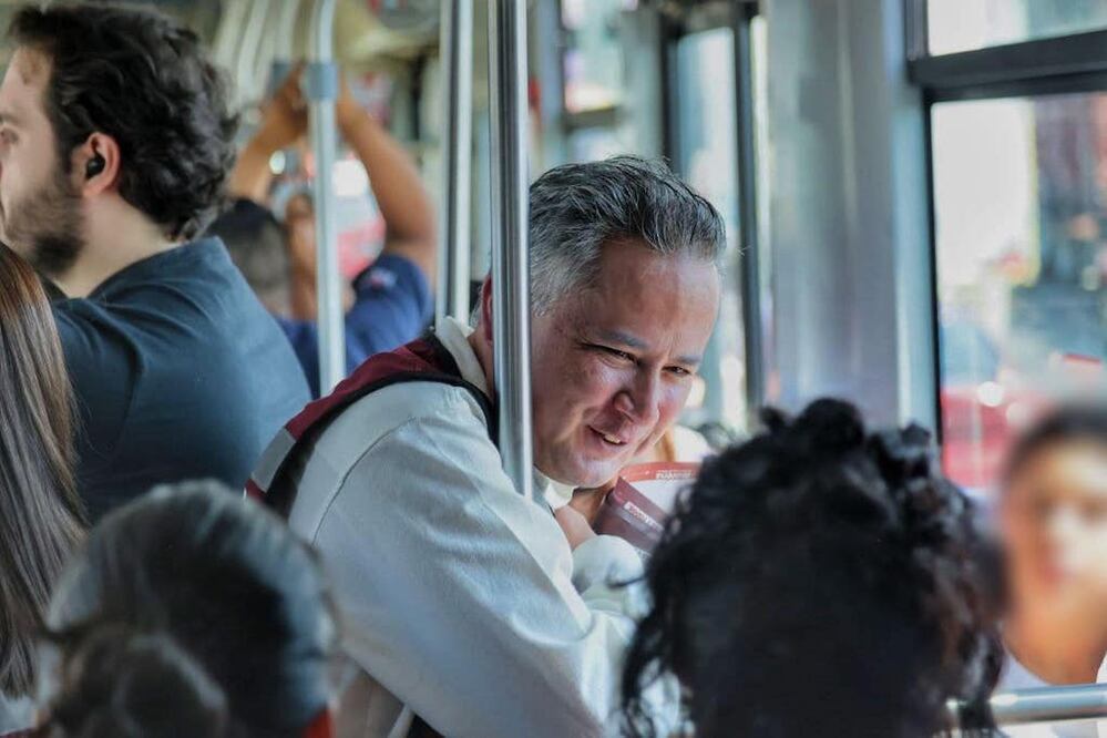 Foto: Facebook Santiago Nieto