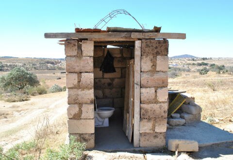 25 mdp para crear baños dignos