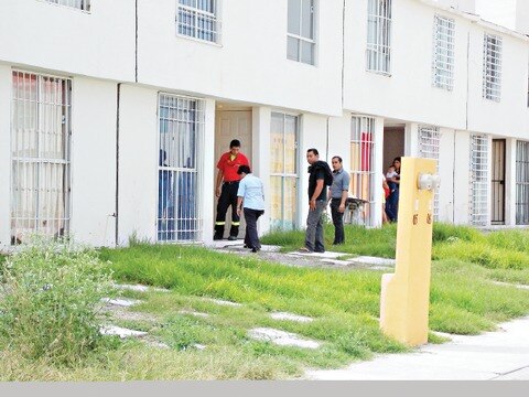 Denuncian a constructora