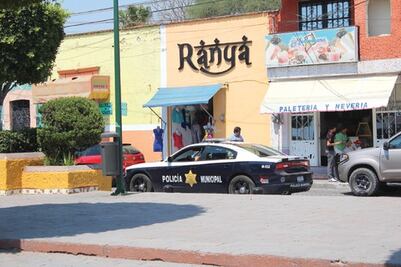 Agreden a policías  al atender un asalto 