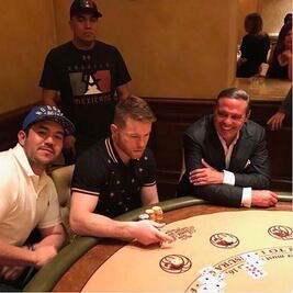 Luis Miguel y Canelo Álvarez se echan un albur en Las Vegas