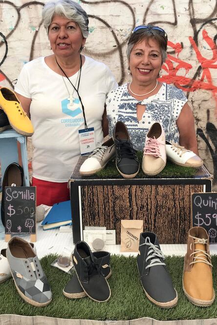 El calzado Treeshoes se distribuye en Querétaro, Monterrey y la Ciudad de México; el objetivo de Alejandro es expandir la empresa al extranjero. Foto: DEMIAN CHAVEZ