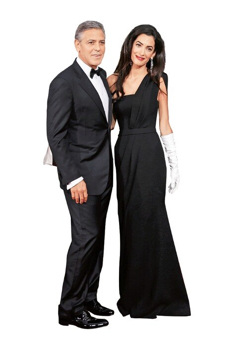 George Clooney  recicla smoking