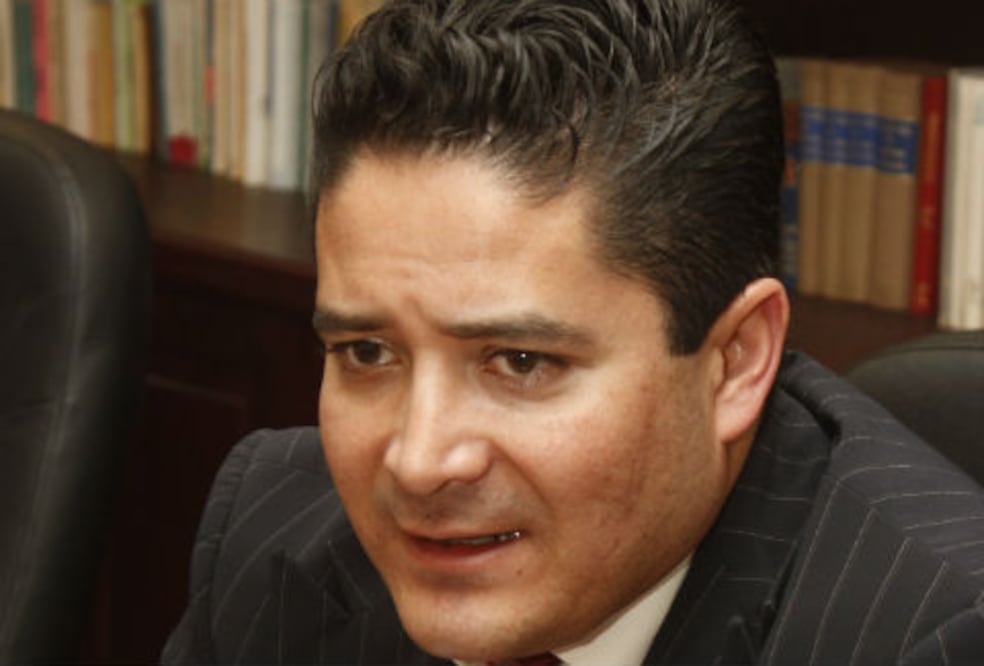 Declinaría, si lo piden: Ugalde