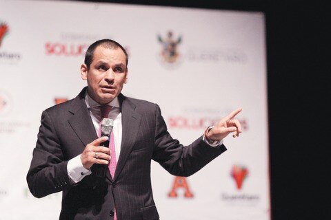  “Finito” noquea con charla motivacional  