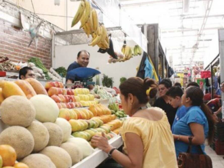 Gastan 800 pesos en despensa