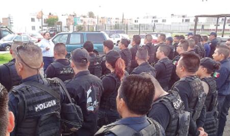 Dignificaré salarios de policías: Mondragón