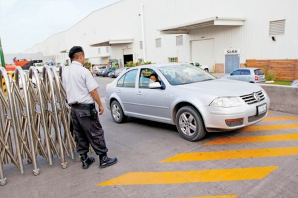 Seguridad privada cuenta con personal de 45 años