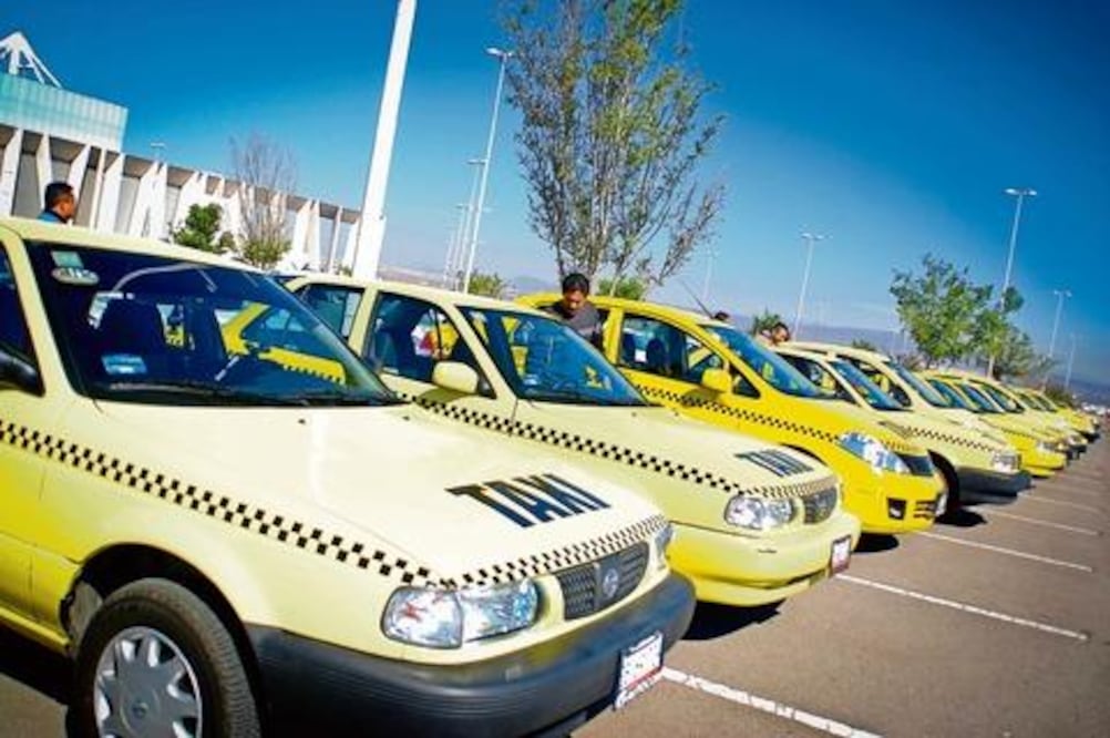 Crece afluencia de taxis en TAQ