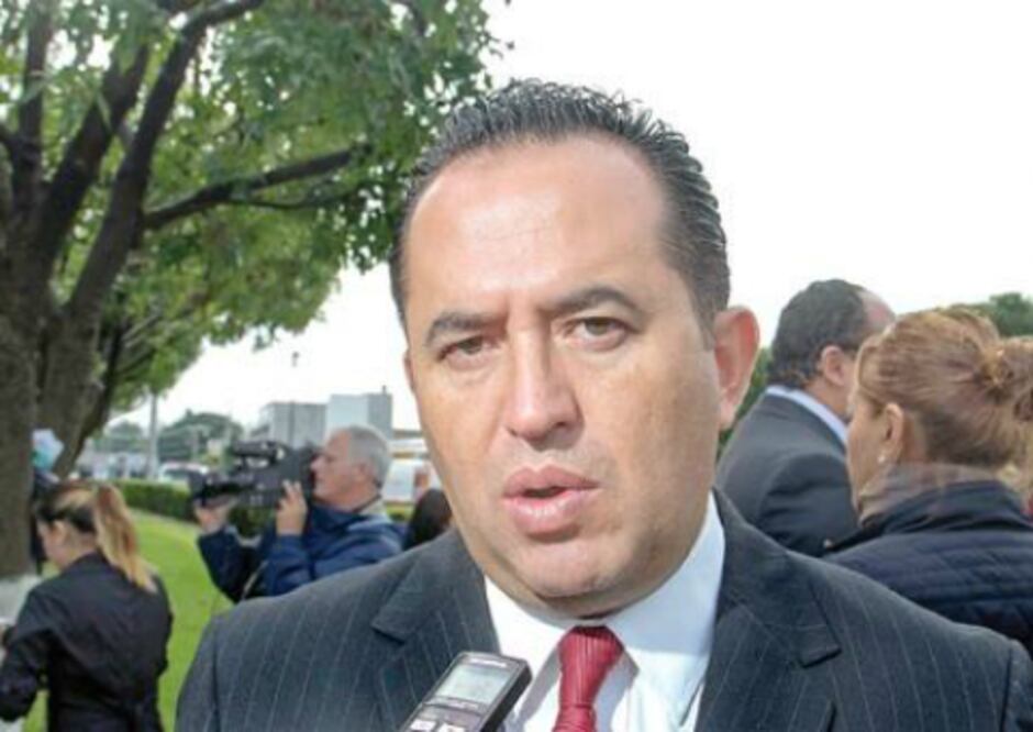 Presenta legislador informe en SJR