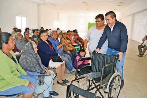 Refrenda compromiso con adultos mayores