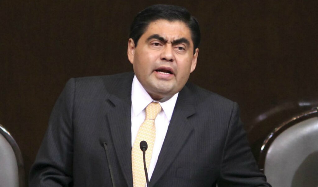 Barbosa anuncia su renuncia al PRD