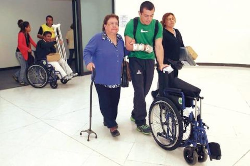 Entregan equipo de rehabilitación al CRIQ