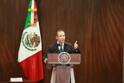 Báez aprueba labor de Anaya