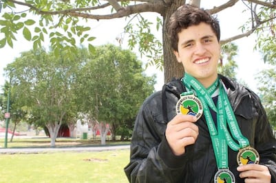 Edgar Zayas, el mejor en squash  