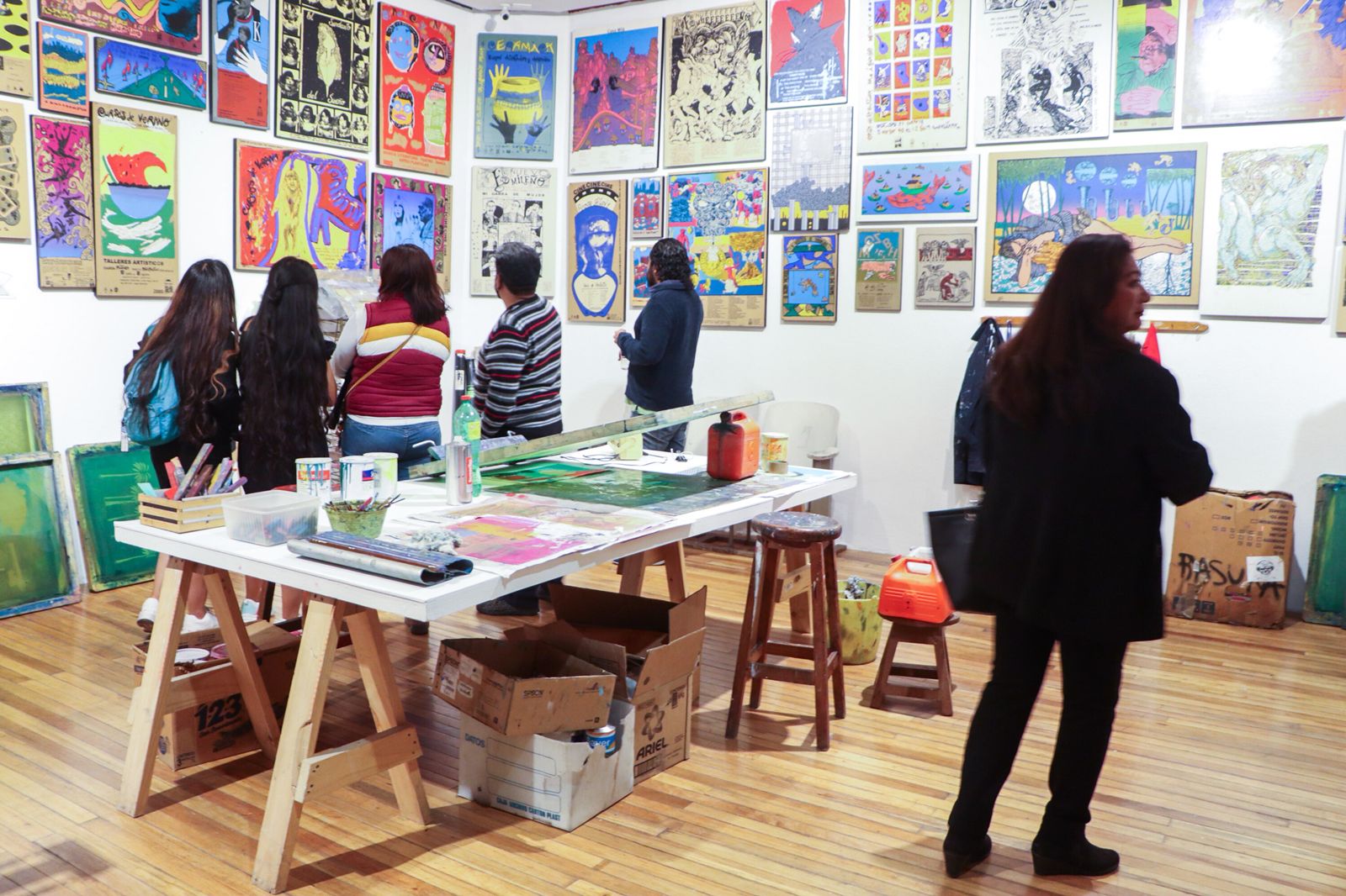 Recrean taller de serigrafía en Galería Libertad