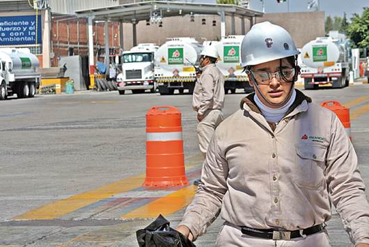 Invertirán 2.5 mmdp en centro de Pemex 