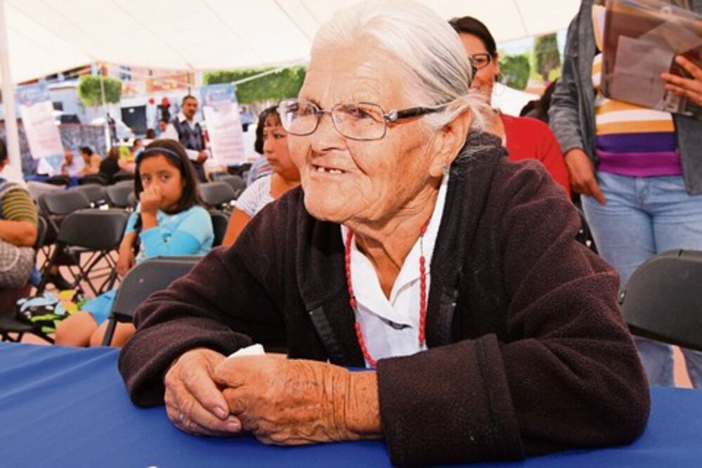 Corregidora busca mejorar calidad de vida de abuelos