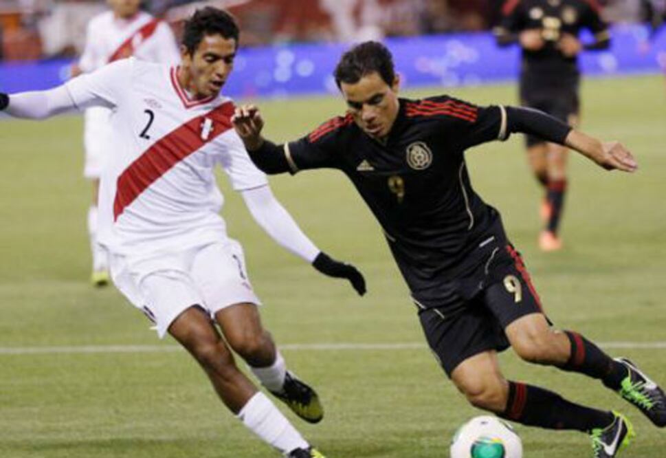 Omar Bravo, fuera del Tri