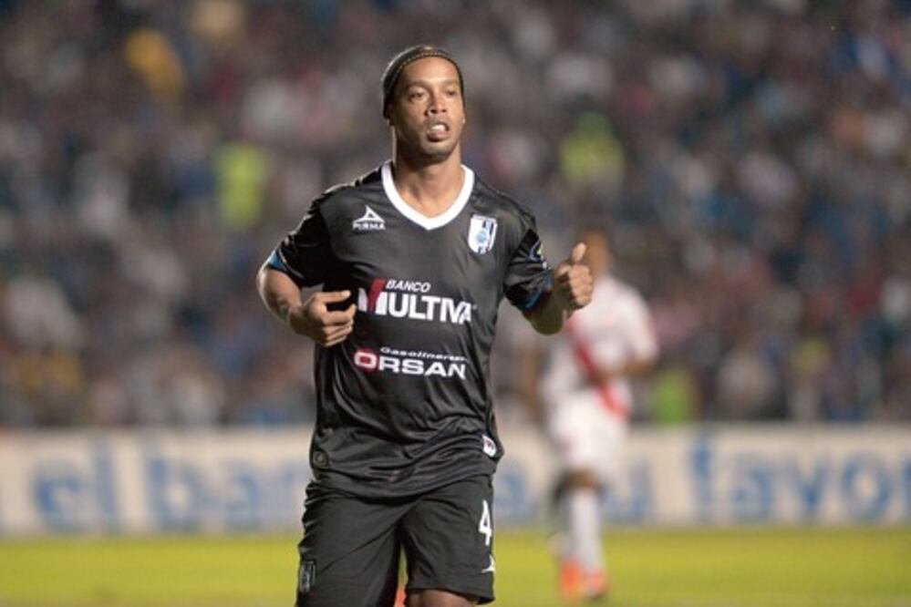 Niegan rumor de salida de ‘Dinho’, pero...