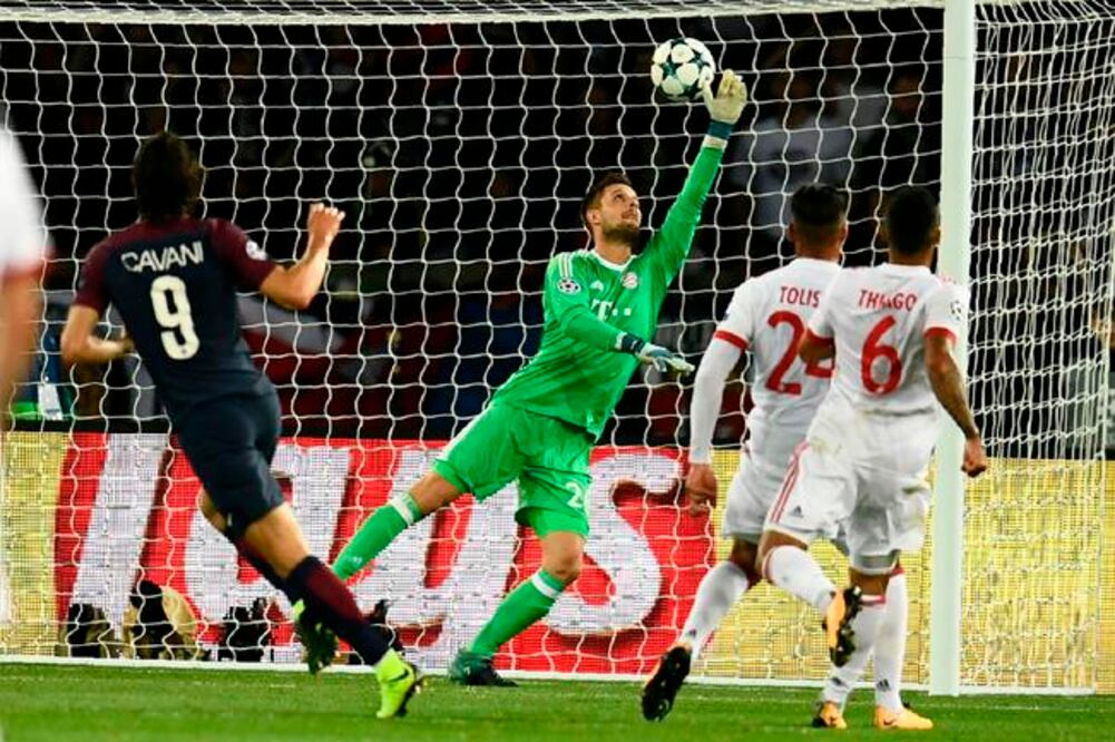 Edinson Cavani anotó el segundo gol del cuadro parisino; suma tres tantos en la competencia europea. (CHRISTOPHE SIMON. AFP)