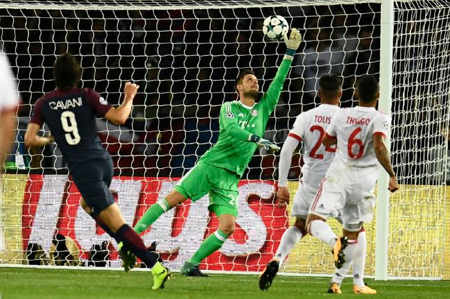 Edinson Cavani anotó el segundo gol del cuadro parisino; suma tres tantos en la competencia europea. (CHRISTOPHE SIMON. AFP)