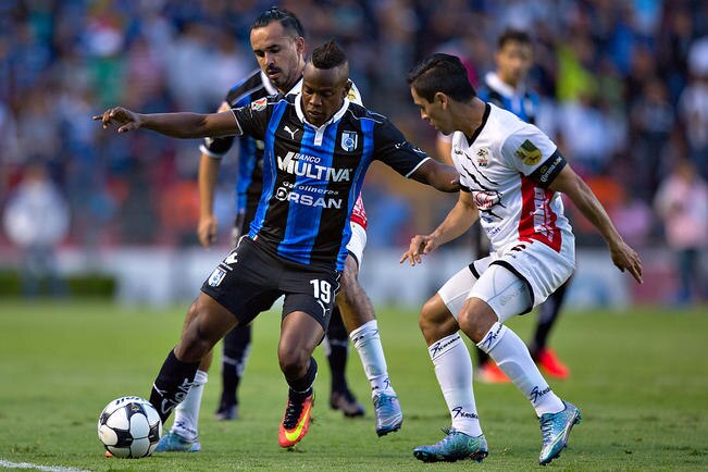 Triunfo revitaliza a Gallos Blancos