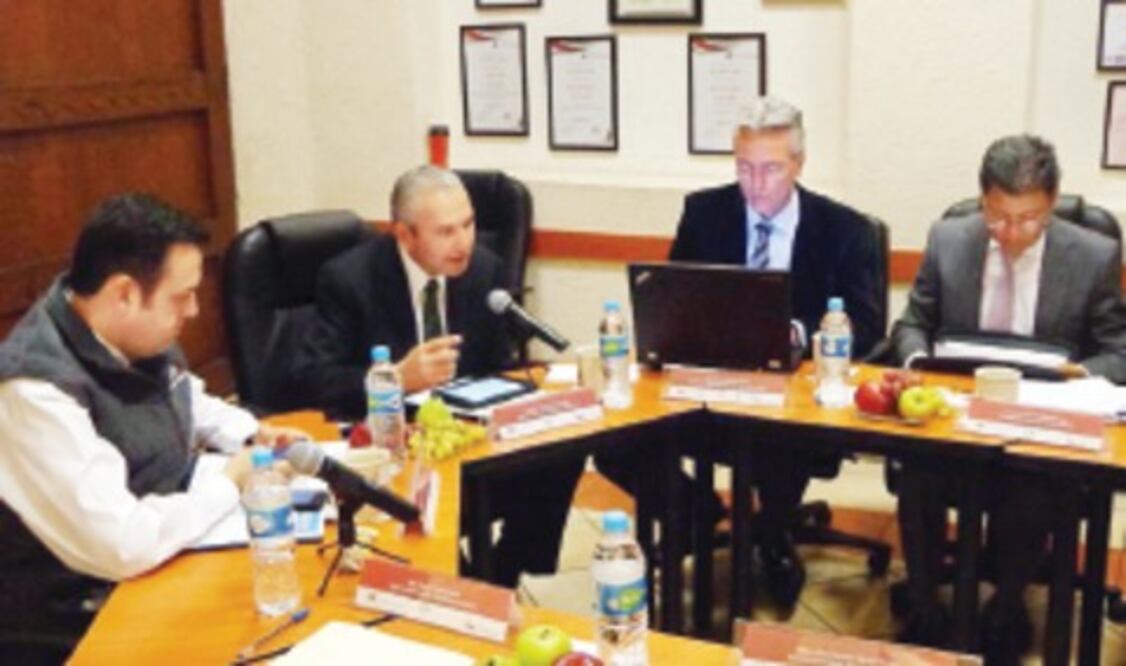 Se reúnen secretarios de Salud del centro