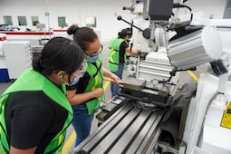 Empleo informal en Querétaro disminuye 16.7% durante el primer trimestre de 2025