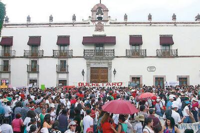 Docentes se movilizan vs reforma educativa