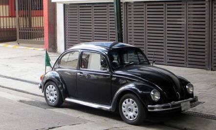 Sigue esperando respuesta tras robo de su auto