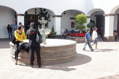 Demandan a SJR 5 proveedores