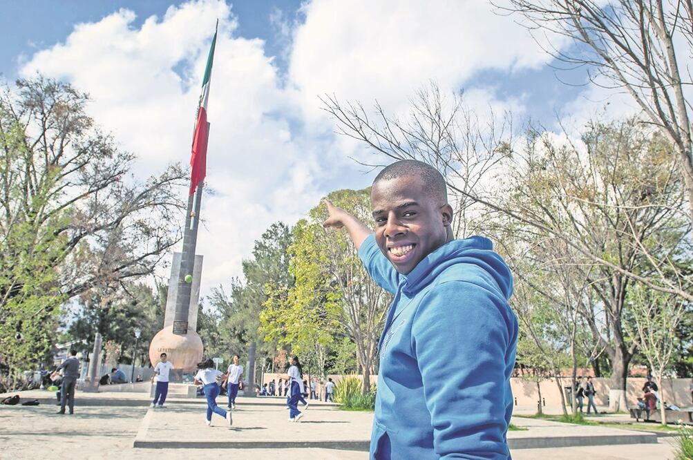 Para Louis las diferencias entre México y Haití son muy grandes, como por ejemplo, la comida y la religión. (FOTO: RICARDO LUGO)